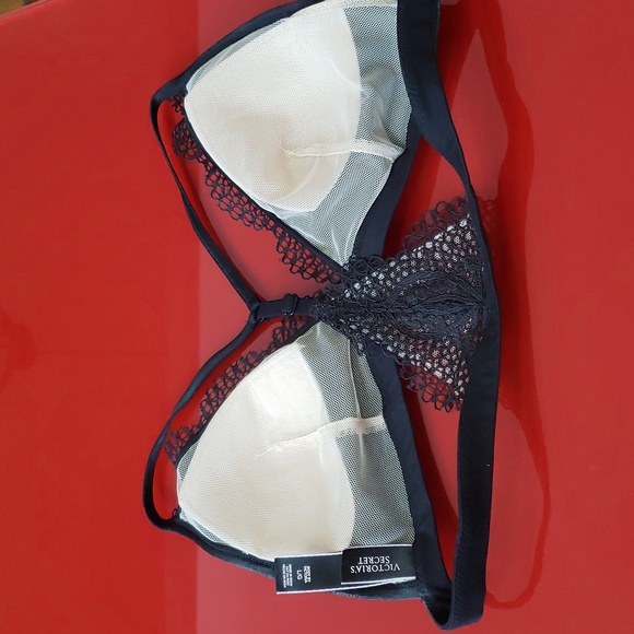 VICTORIA'S SECRET BRALETTE - Picture 4 of 8